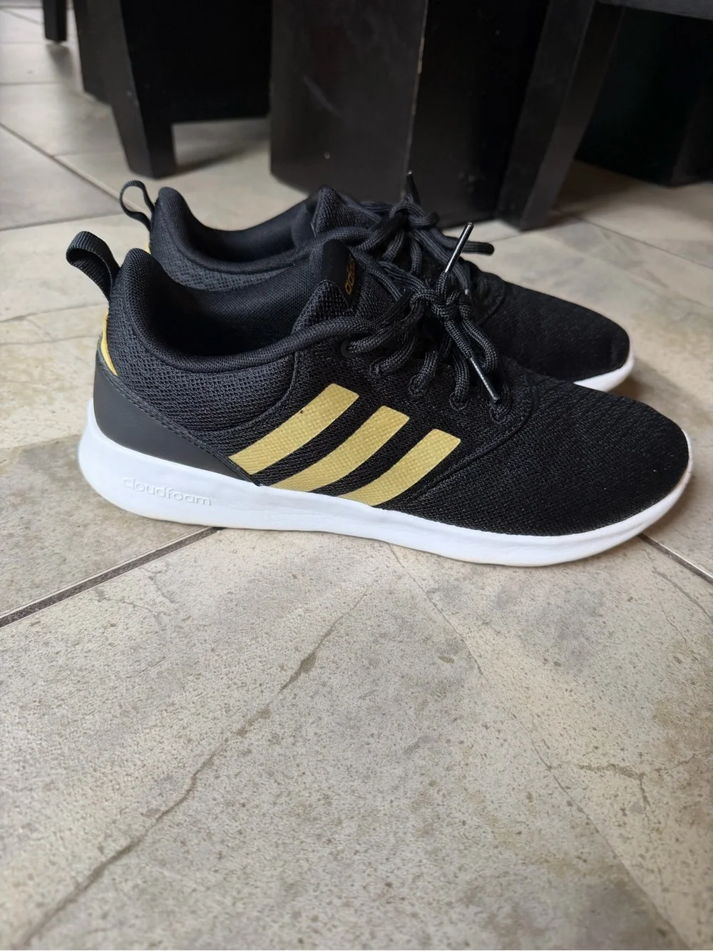 Adidas Cloudfoam Sneakers Black Gold Running Shoes Men’s Size 8 Lightweight